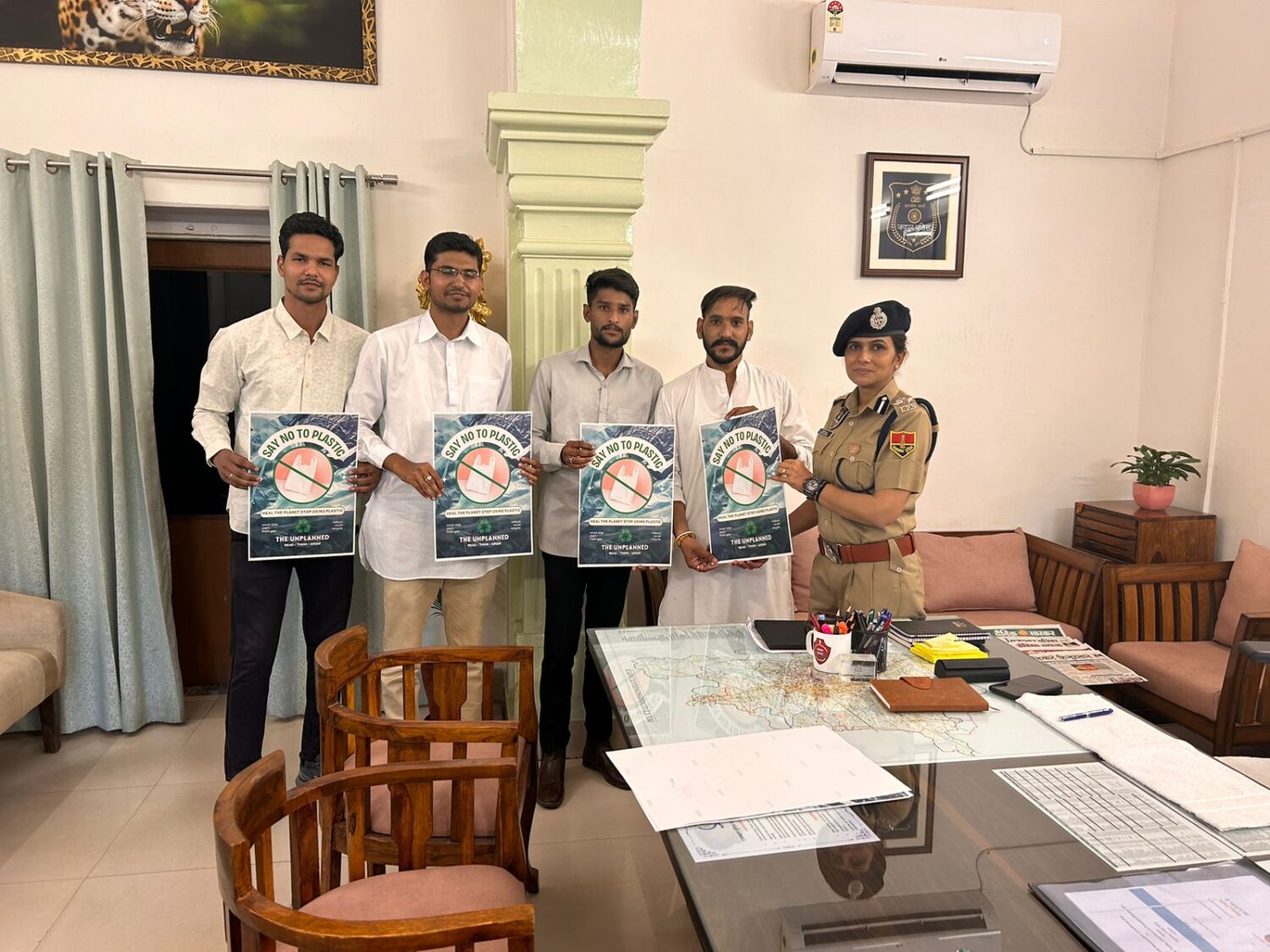 Jaipur Police Commissioner Launches The Unplanned’s Polythene Free India Movement Poster